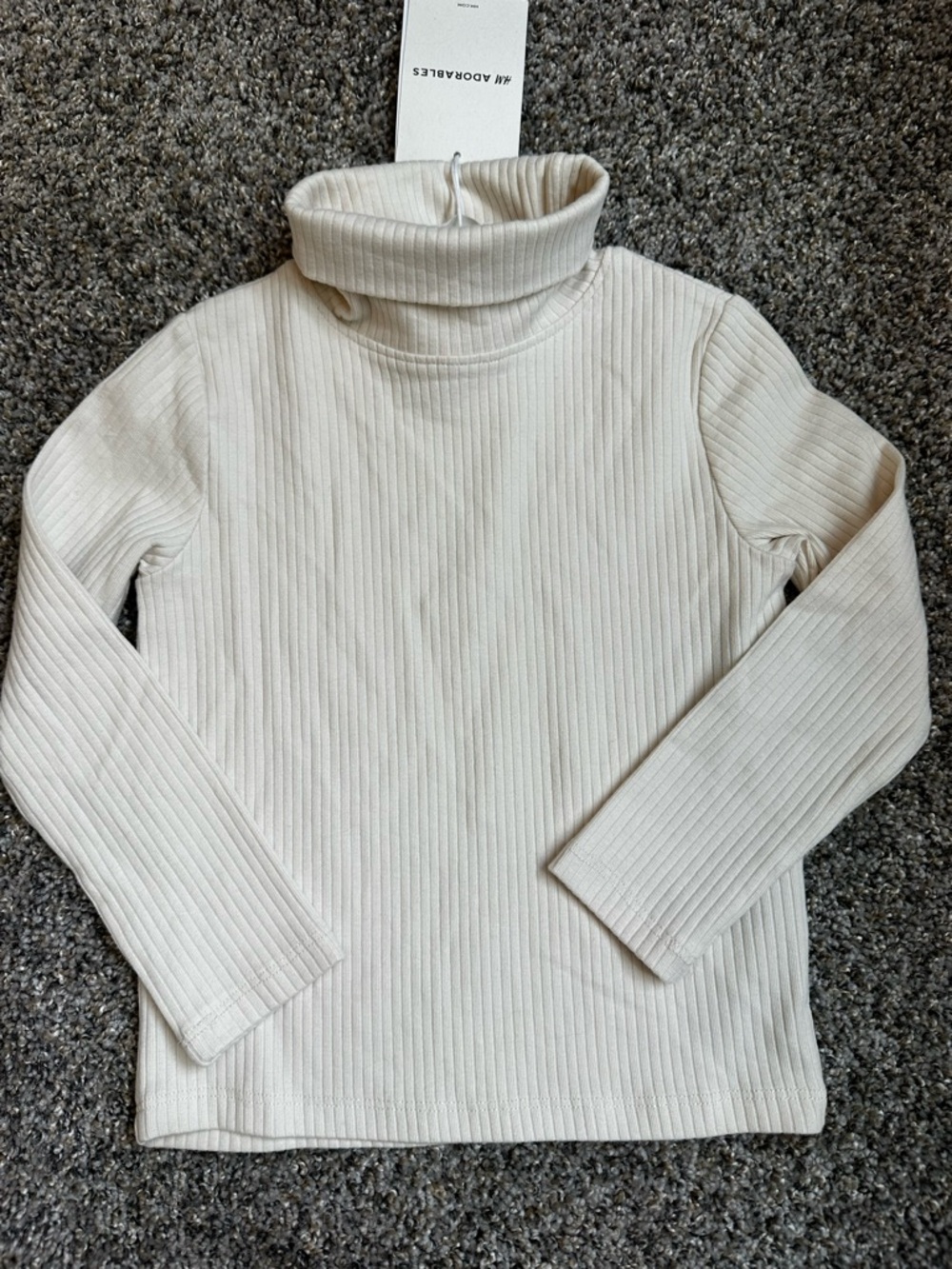 H&M Adorable Ribbed Turtleneck Long Sleeve Top - Cream- NWT